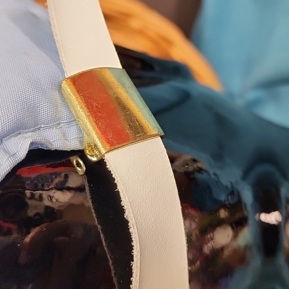 Hat - Picture 4 of 5